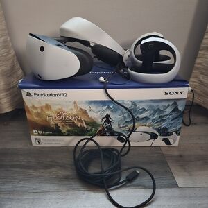 Sony PlayStation Ps5 VR2 Headset and Controllers + Horizon Game